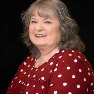 Meet your Posher, Linda